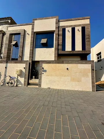 للبيع فيلا مودرن سمارت سيستم في الحوشي