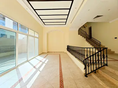 Spacious 4 Bedroom Villa // Neat & Clean // Elegant Layout