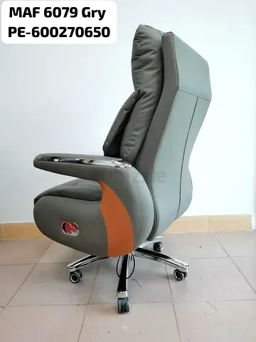 Brand New luxury office manager chairs good quality available