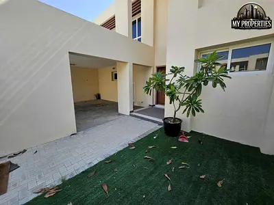 Signature, quiet and very close location to all servicesSpacious villa for rent in Malibu, Ras Al Khaimah, featuring 5 bedrooms, including 3 master bedrooms and 2 standard bedrooms, along with 5 bathr