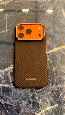 iPhone 17 Pro original case and screen protector from Apple Store battery is 100%.