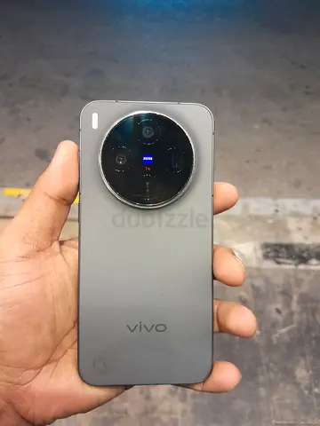 Vivo x300 smartphone with circular quad camera - good condition only device