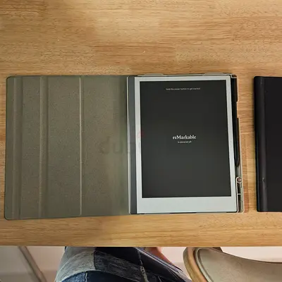Remarkable 2 with original case and folio