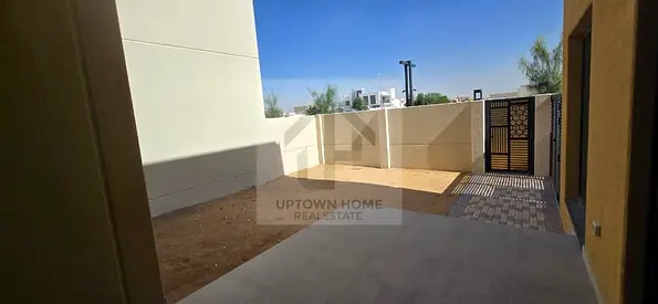 4bed /brand new/ready to move /prime location
