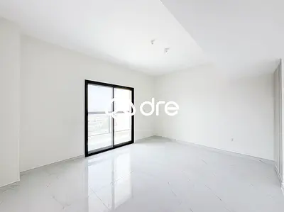 LARGE LAYOUT | UNFURNISHED| NEAR METRO