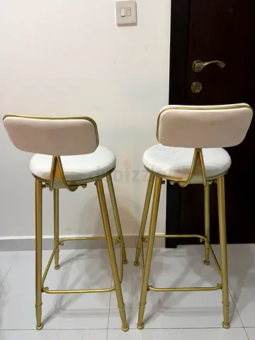 Set of 2 White Bar Stools with Gold Metal Frame and White Cushions