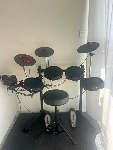 DRUMS -ALESIS