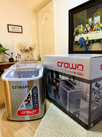 Crown Line Ice Maker IM-162A - Excellent Condition