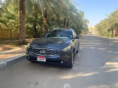 2009 Infiniti FX35 Luxury GCC Specs