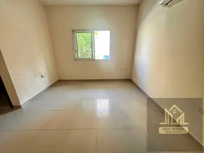 🏠 Studio Apartment for Rent – Sharjah Al Muweilah 📍 On the Main Road 💰 Yearly Rent: AED 17,000 🏢 Convenient Location – Easy Access to All Facilities 📞 Contact Now for Viewing!