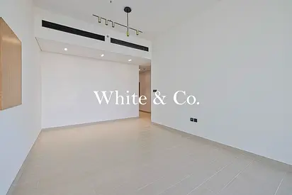 POOL VIEW | CLOSED KITCHEN | LUXURY FINISH