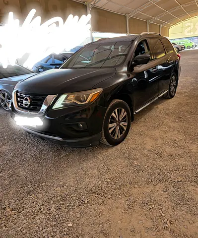 2017 Nissan Pathfinder SL Full option panoramic perfect condition RTA passed Run 113k km only