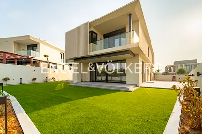 Exclusive Family Haven | Spacious | Private Garden