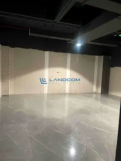 Premium Commercial| Ideal for Commercial Activity |