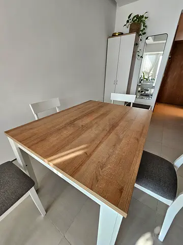 Dining Table + 4 Chairs in white from Homecentre