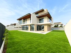 GENUINE LISTING | UNIT ON THE PARK