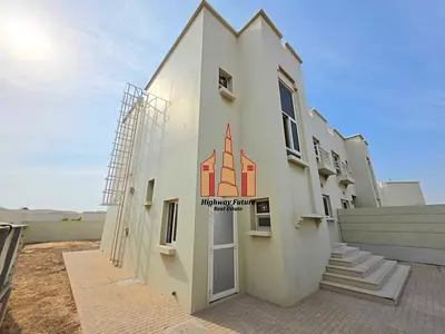 Spacious And Ready To Move 3bhk Villa For Rent Just 110k Close To Sharjah Airport Easy Access To Du