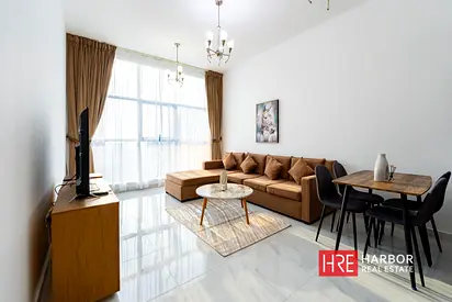 Spacious 1BR | Community View | Equipped Kitchen