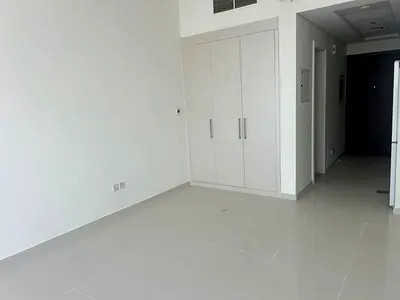 Refurbished Studio Apartment for rent in Carson C, Carson