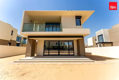 Hill Top | Landscaped | Close To Central Park