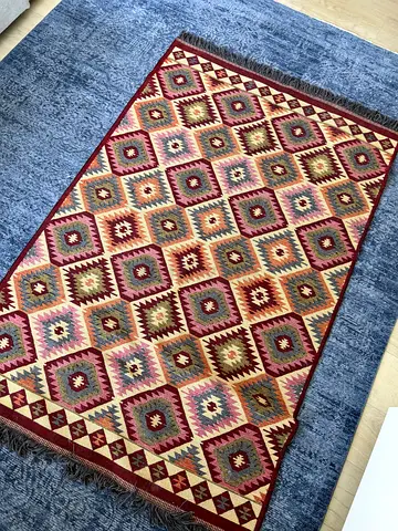 Handwoven Kilim Rug - Geometric Pattern, 170x115 cm