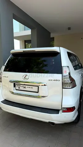 Lexus GX 460 - GCC Specs - Great Condition - No Accidents