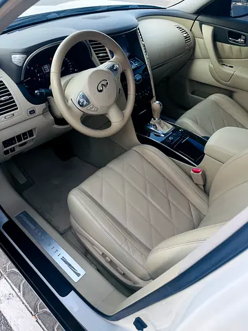 صورة 9 لـ 2019 Infiniti QX70