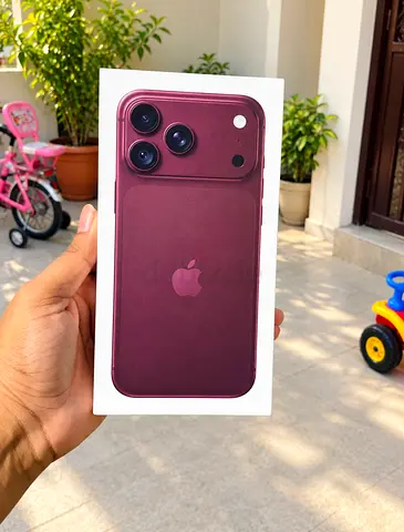 Iphone 18 pro max 256GB physical sim Burgundy