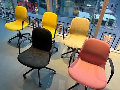 Set of 5 swivel meeting chairs, high-end Kvadrat fabrics