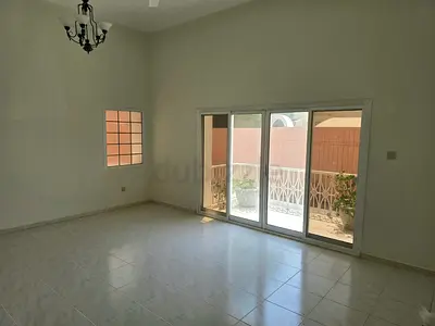 Family room available in jumeirah 1 Near four season hotel in villa