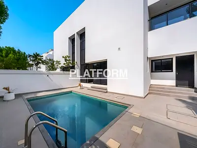 Luxurious Villa | Private Pool | Semi-Detached