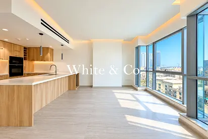 2 Bedroom | Fully Upgraded | Lake Views