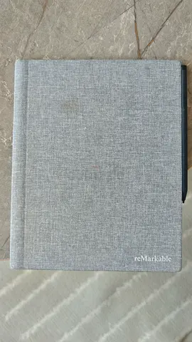 Remarkable 2 paper like Tablet with pen