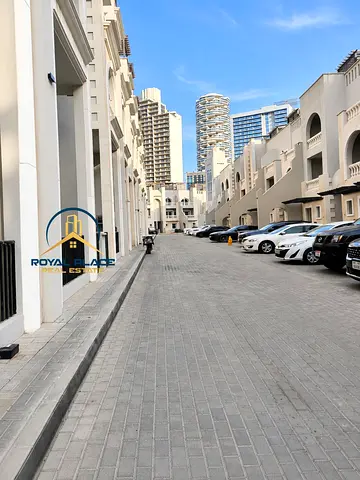 Well-Maintained 1BR | Vacant | Bright layout