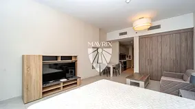 12 Cheques | Modern Furnishing | Spacious