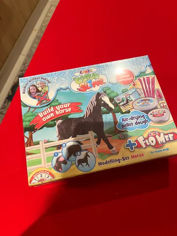 Kids Paint-Your-Own Model Horse Set - New/Unused