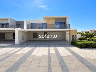 Opposite Pool & Park | Vacant | Upgraded