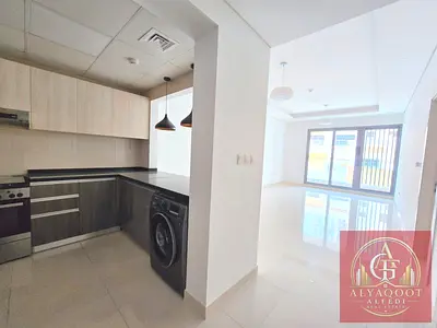 LUXURY 1 BHK - SEMI FURNISHED - SPACIOUS BIG SIZE