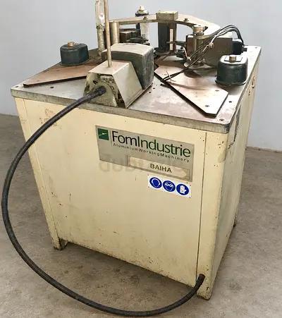 Aluminium corner Crimping machine