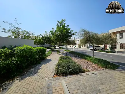 Spacious 2BR + Maid’s Villa | 2,005 Sq Ft | Flamingo