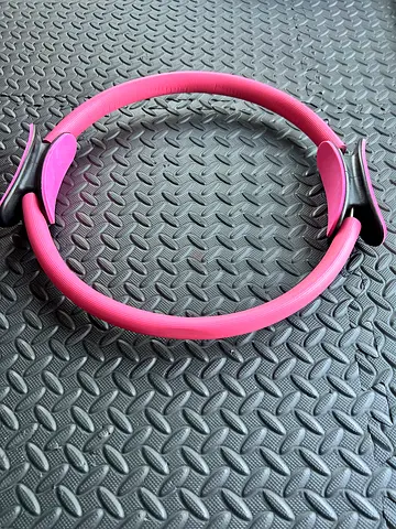 Pilates Ring / Magic Circle – Dual Grip Resistance Exercise Ring (Pink)