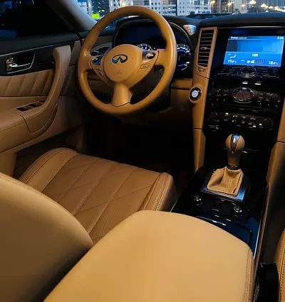 2019 Infiniti QX70 缩略图 16
