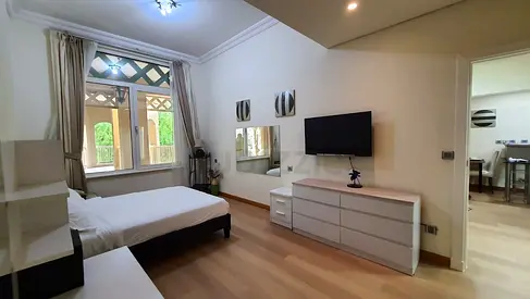 Close to the Mall  ,Park view ,Private beach ,Renovated  10 000 monthly bills Included .