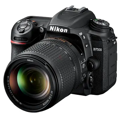Nikon D7500 DSLR with 18-140mm VR Lens - Excellent Condition