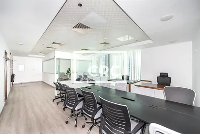 Furnished | Partitioned | Close to the Metro