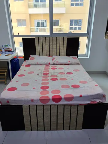 Queen bed with mattress free give away