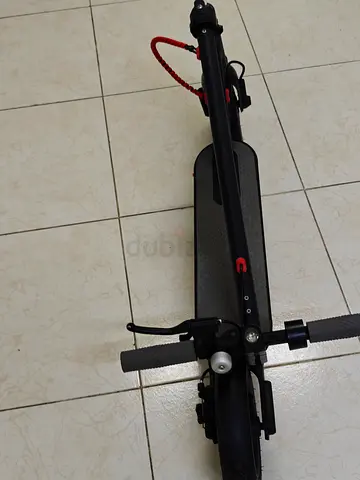 electric scooter, good condition weed charger battery rang 17km location sharjah near abushgara 🚥
