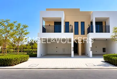 Ready to Move In | Close to Pool & Park | Skylight