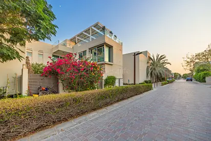Luxury 4BR Villa | Premium View | Prime Location