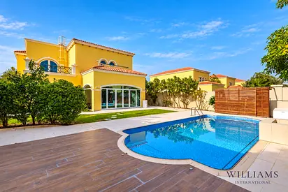 SPACIOUS 4 BED | SWIMMING POOL | PRIME LOCATION